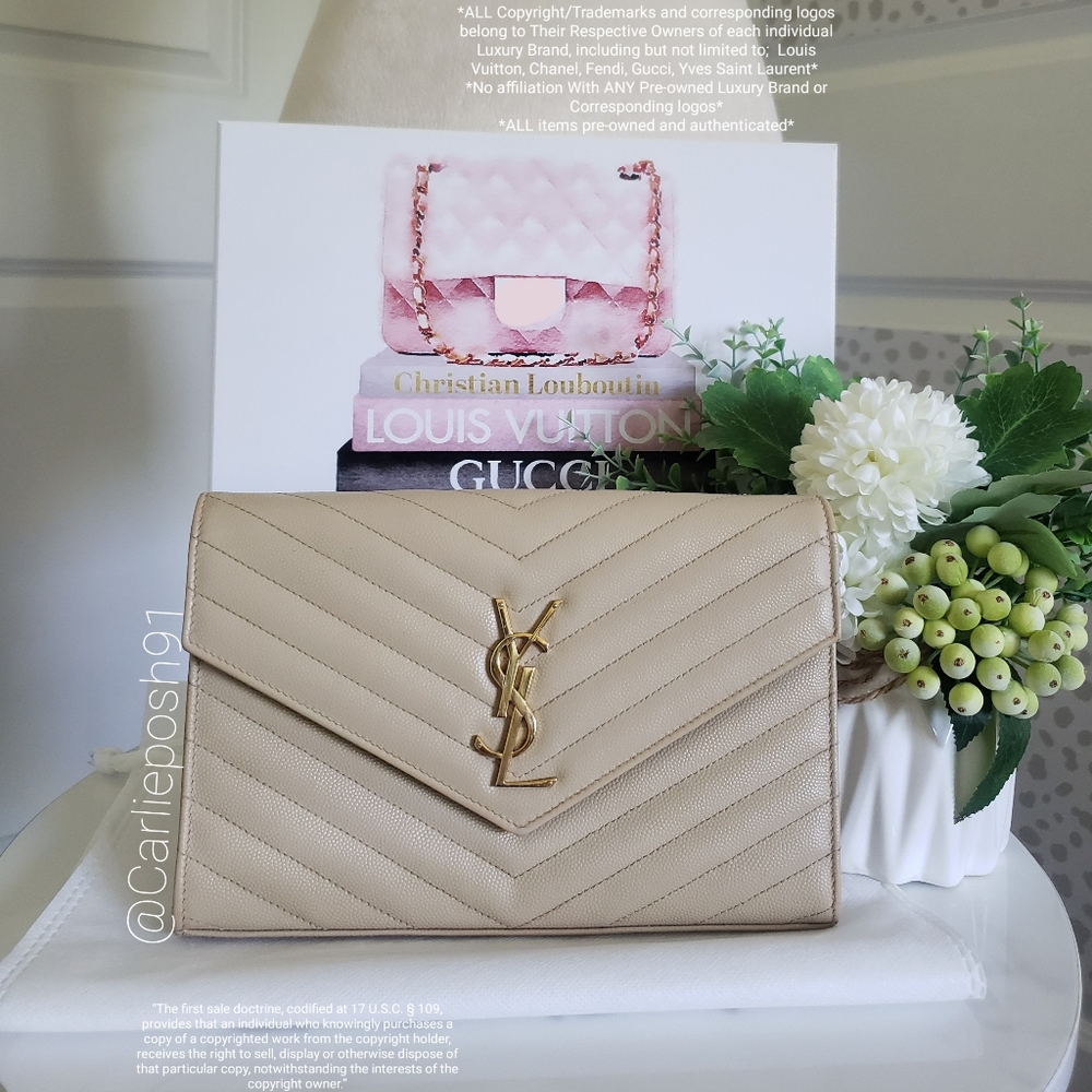 *SOLD* Authentic Pre-owned Saint Laurent Cassandre Grain De Poudre Envelope Bag - Picture 1 of 16